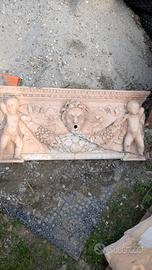 Fontana a muro in terracotta decorata - Stile Clas