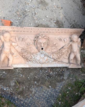 Fontana a muro in terracotta decorata - Stile Clas