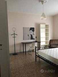 Camera zona ospedale per studentessa o giovane lav