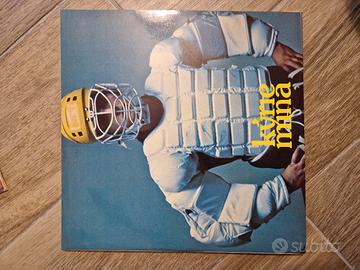 Mina ••• Kýrie