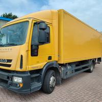 Iveco Eurocargo 120E28 furgone 6,9m e sponda Euro6