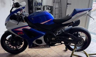 SUZUKI GSXR 1000 K8