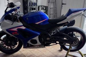 SUZUKI GSXR 1000 K8