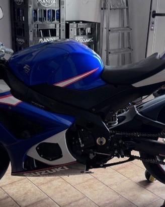 SUZUKI GSXR 1000 K8