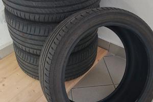 Gomme Bridgestone 225/40 R18 usate