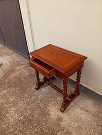 Mobiletto portaoggetti