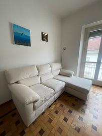 Divano letto con chais longue incluso materasso