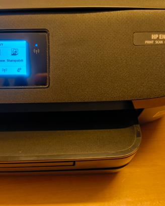 Stampante scanner multifunzione HP ENVY 5547