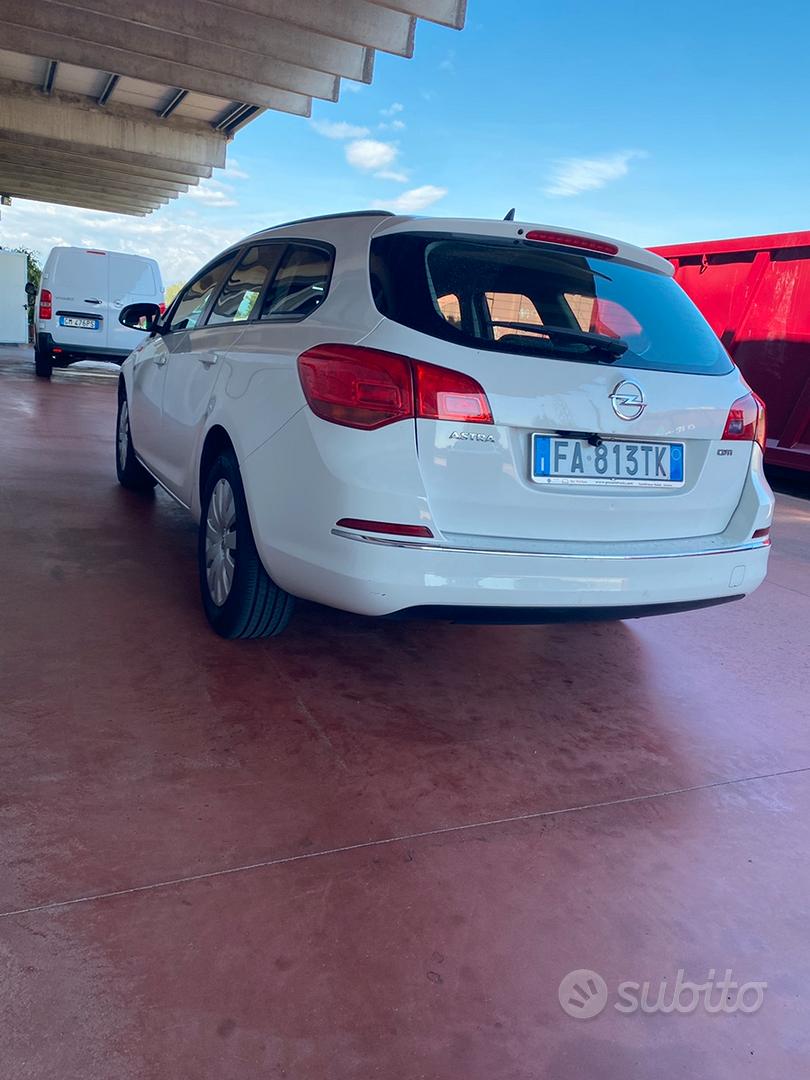 Opel Astra 2015 photo 3