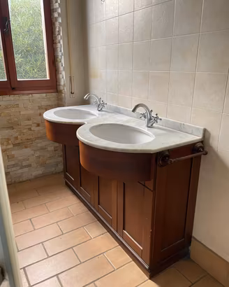 mobile bagno doppio legno e marmo