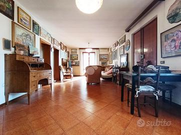 CASA SEMINDIPENDENTE A MONTECATINI-TERME