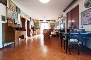 CASA SEMINDIPENDENTE A MONTECATINI-TERME