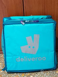 Borsone e set abbigliamento Deliveroo