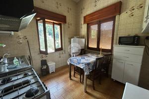 3 LOCALI A NAPOLI