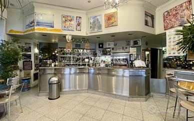 Meda - Via Solferino 23 | Ampio locale commerciale