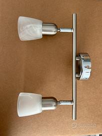 Lampada con due faretti