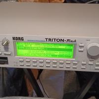 KORG TRITON R