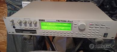 KORG TRITON R