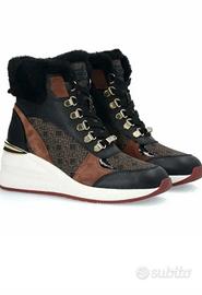 Stivaletto LUI.JO  in stile sneake.