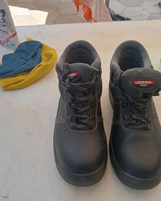 Scarpe antinfortunistiche