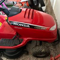 Trattorino tagliaeba Honda 2417