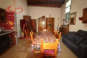 Appartamento di 120 m² con 4 locali a Montevarchi