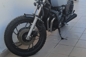 XJ 650 Yamaha cafè racer scrambler