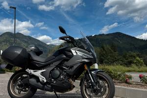 Cf moto MT 700