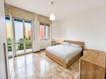 AMPIO E LUMINOSO BILOCALE DI 70 MQ CON BALCONE!