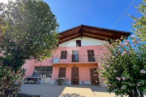 CASA SEMINDIPENDENTE A CUORGNÈ