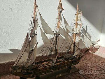 MODELLISMO NAVALE : FREGATA SIGLO XVIII SECOLO