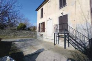 Immobile in asta di 297 m² con più di 5 locali e b