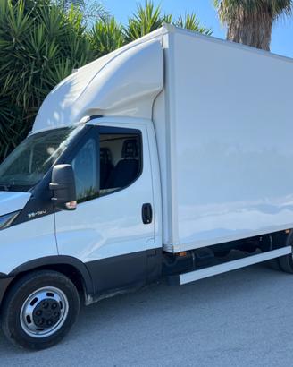 Iveco daily 35c15 furgone e sponda idraulica