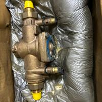 DISCONNETTORI IDRAULICI