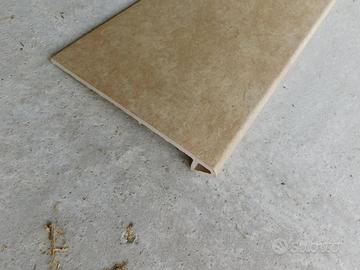 Rivestimento in ceramica per gradini scale