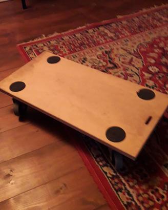 carrello con ruote gommate