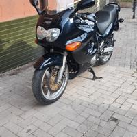 SUZUKI GSX 600 F