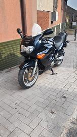 SUZUKI GSX 600 F