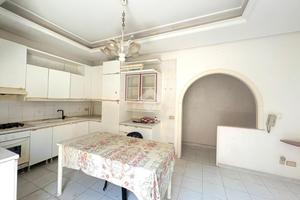 3 LOCALI A PALERMO