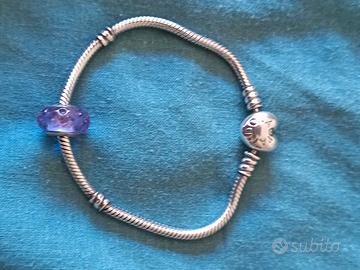 bracciale Pandora con charm viola
