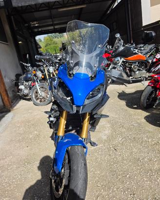 BMW F900XR