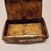 Tabacchiera vintage scatola latta