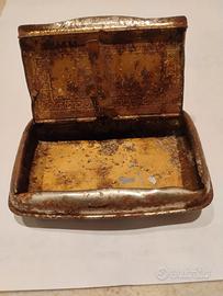 Tabacchiera vintage scatola latta