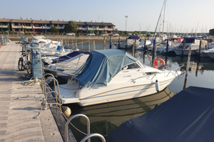 Semicabinato , visibile a Lignano Sabbiadoro