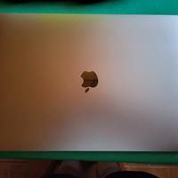 Macbook pro 16 64GB RAM I9