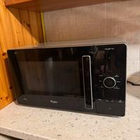 Microonde whirpool gusto