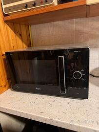 Microonde whirpool gusto
