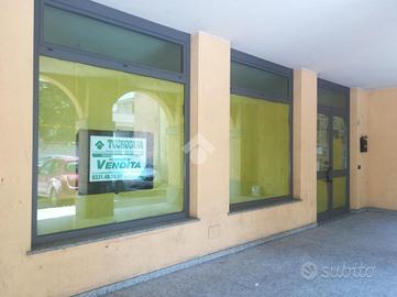 NEGOZIO A BUSTO GAROLFO
