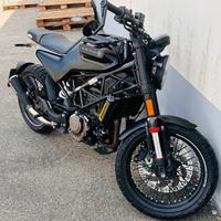 Husqvarna Svartpilen 125 - Custom Total Black