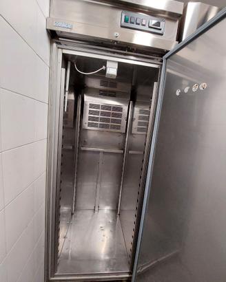 Armadio frigo industriale